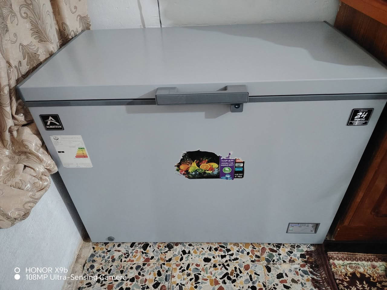 سلام عليكم مجمدة حجم ١٤ قدم نظيفة لاداخلة تصليح ولا شي  استعمال قليل سعرها ٣٥٠ وبيه مجال  قليل الي شراي يتصل على هل رقم ***********مكان حي العسكري العابد مقابل المستوصف
