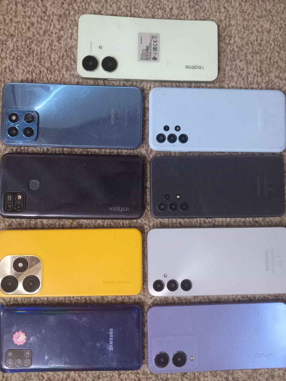 السلام عليكم 
عندي هاي الاجهزه بيه شغال اعرفه من اخليه على الشحن وبيهن شاشاتهن مكسوره ما يبين شي منهن ابيعهن شلع كلهن على وضعهن احسن حتى ما ندخل بشكال والي يريدهن يراسلني خاص ويدلل مكاني بغداد جميلة ***********
