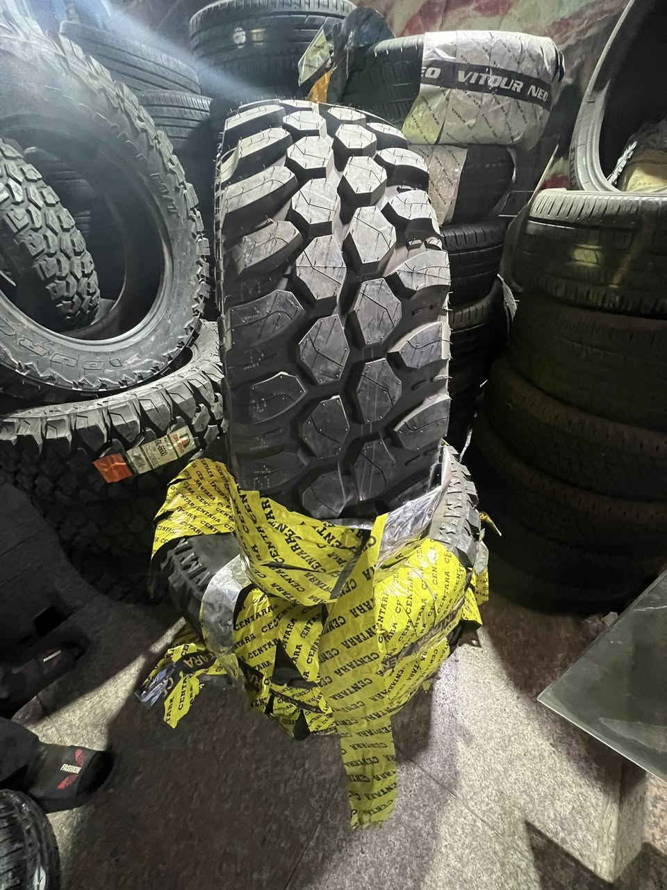 السلام عليكم تم بعون الله وصول اطارات خشن AT +MT القياسات 
٢٨٥/٧٠/١٧ مستخدم وجديد 
٢٩٥/٧٠١٧ مستخدم 
٣١٥/٧٠/١٧ مستخدم 
٣٧/١٢.٥/١٧ جديد 
٣٧/١٢.٥/٢٠ جديد 
العنوان بغداد حي العامل مجمع المسك قرب حسينية الائمه 
للاستفسار اكثر الاتصال واتساب ***********
