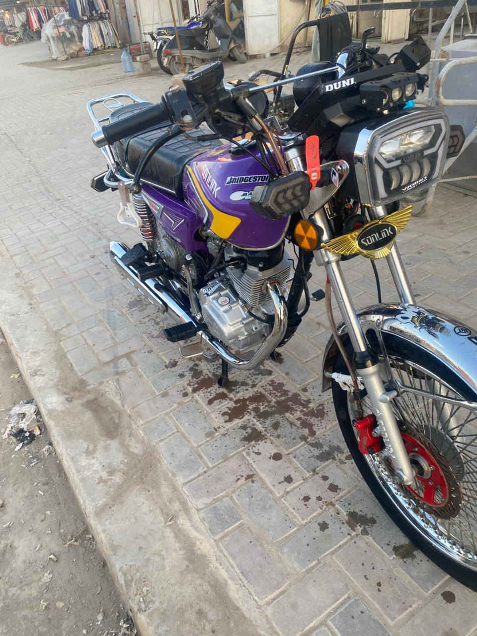 السلام عليكم دراجه ايراني تايكر موديل 2025 الماطور كلش جديد ماعيزه شي بلادي مامفتوح السعر 700 وبي مجال سهله الرقم ***********
