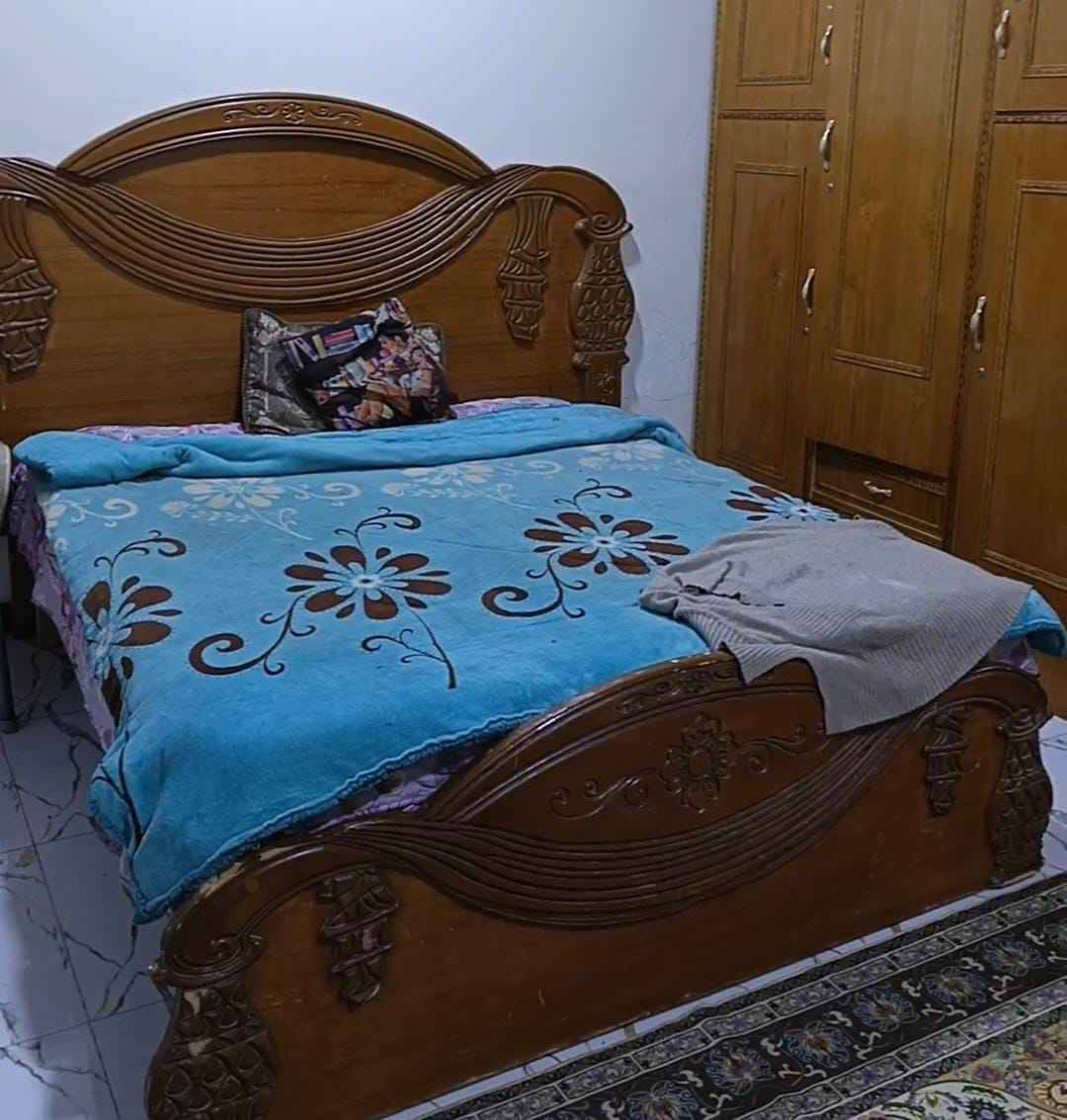 غرفه نوم للبيع صاج اصلي ثقيل 650 وبيها مجال متواجد فيس + واتساب *********** ناصرية, ذي قار
