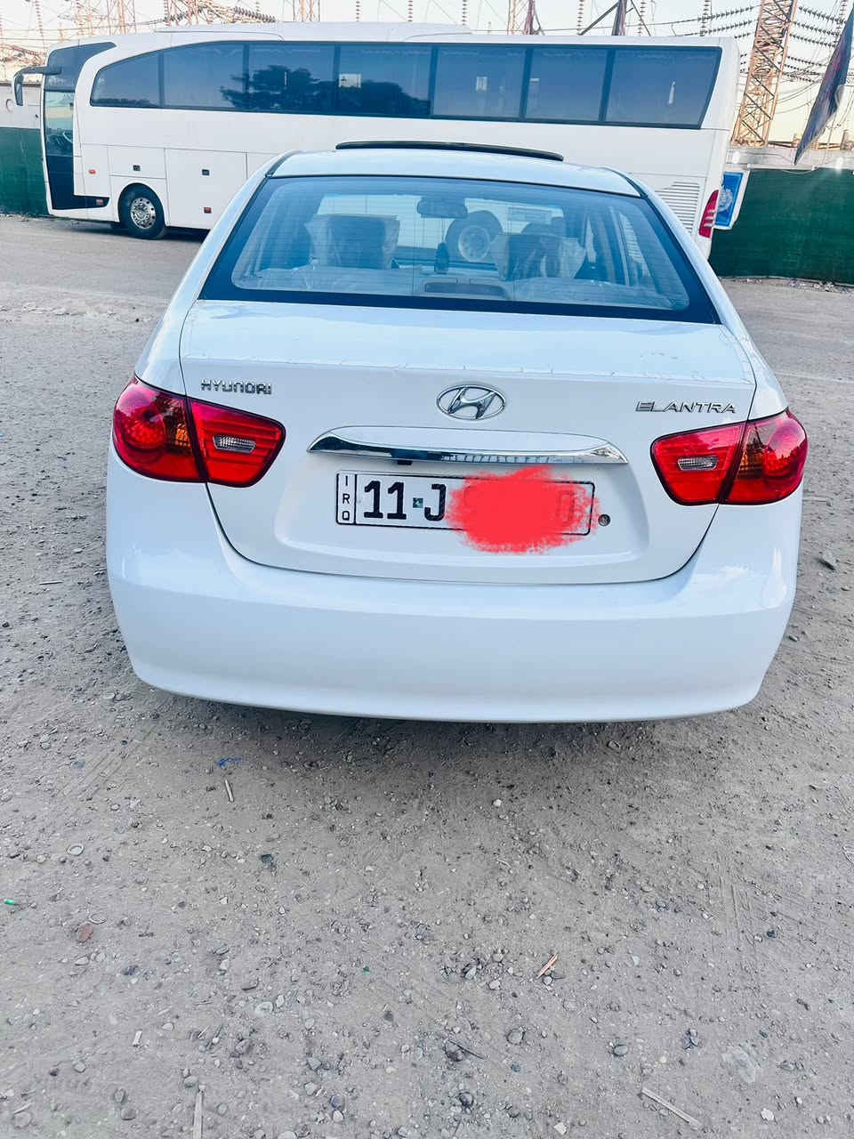 سلام عليكم 
النترا 2011 فول مواصفات  ١ / ١  الشركة العامه خليجي مكفوله من صبغ وضربه وتبديل 
محرك كير ع وضع الشركة مكفولات من كلشي  
غير مفتوحات حداديه جديده تبريد ثلج 
 مواصفاتها
 محرك 2000 دوش  
فتحه بالقماره سلايت
حدادية جديدة
تخم تاير 
باسمي رقم دولي جديد وهزه جديده 
مكان السياره بغداد
سعر السيارة 132
 للتواصل ***********
