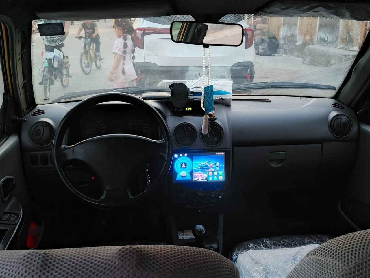 سايبة منغولي 11بسمي مكفولة من المعجون والصبغ بس جاملغ واحد مرشوش بدون معجون اثر شخوط
تبريد ثلج تخم تاير دوشمة جديدة مكاني بغداد الشماعية 
***********
