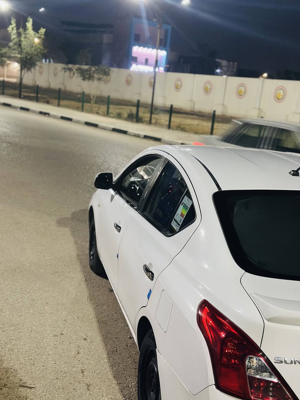 سلام عليكم نيسان صني هندي مديل 2020 رقم اربيل القديم بأسم شركة نور البصرة بيه قطعة صبغ او باردات ٤ مكانات صغار كير محرك تبريد مكفول ماشية ١٨٥ شاشة كشنات نايلون عظم السعر ١٠٠ بيه مجال مكاني نجف كوفة اتصال ***********
