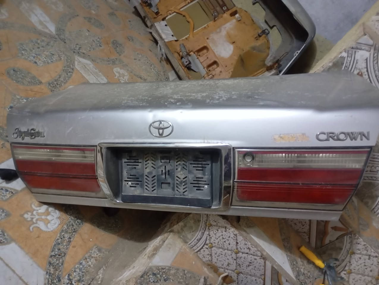 السلام عليكم كشنات ملكه عادي جدد بس وصخات بيبان وقبق جنطه وجاملغ مال صبغ عضمات اماميه وخلفيه وتانكي نضيف ويل 16 يرهم سبير مكان ناصريه شطره ***********
