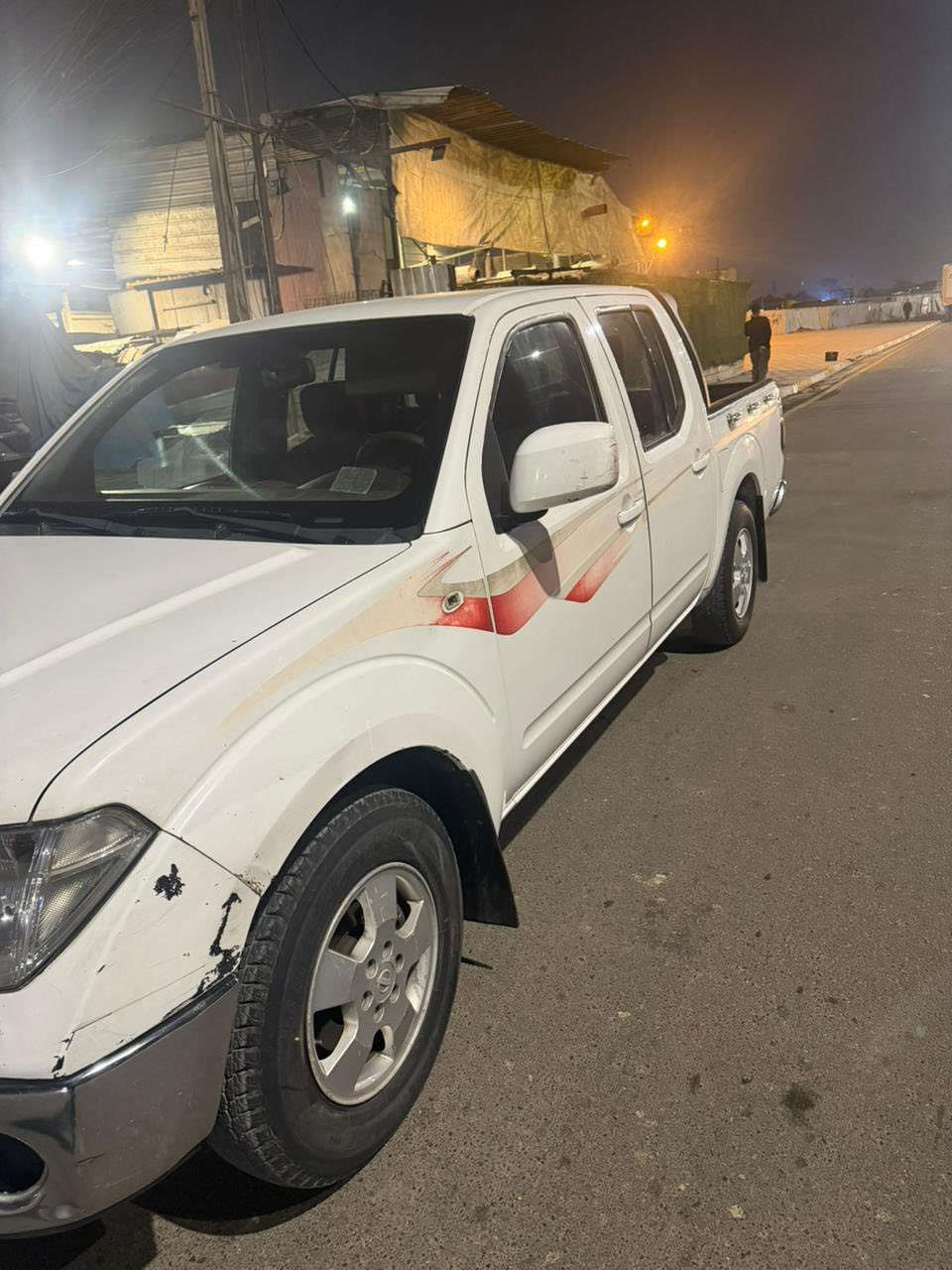 سلام عليكم نيفارا 2011 رقم بغداد تحويل مباشر كير عادي سعر95 بيها مجال قليل   عنوان  مدينه الصدر  رقم ***********
