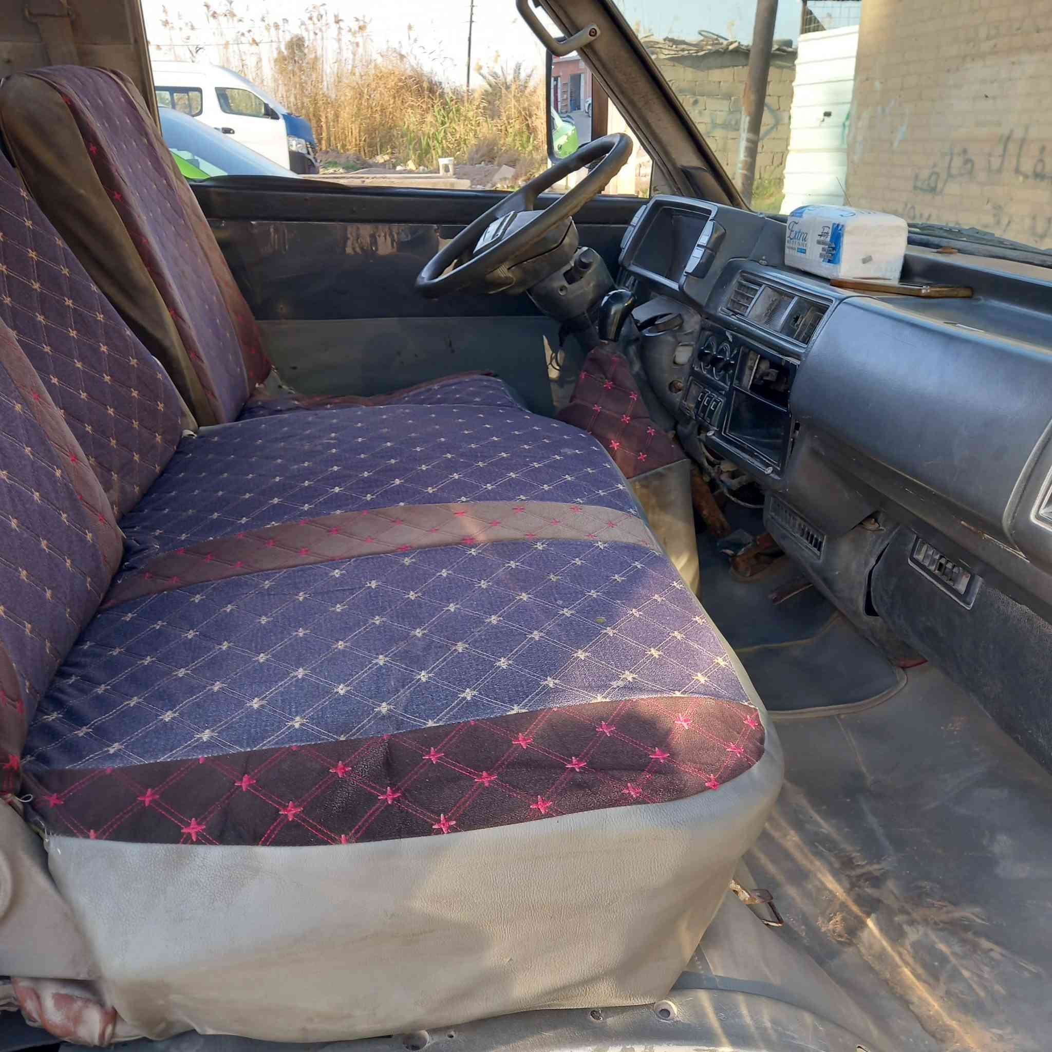 كيا للبيع موديل ٩٣ بابل سنويه جديده تنتهي ٢٩ مكان السياره بغداد المحموديه ناحية اللطيفيه تريد تحويل او وكاله محرك كير اكسل خير من الله وهذا رقمي بيه وتساب *********** السعر٢٧ او مراوس بخصوصي
