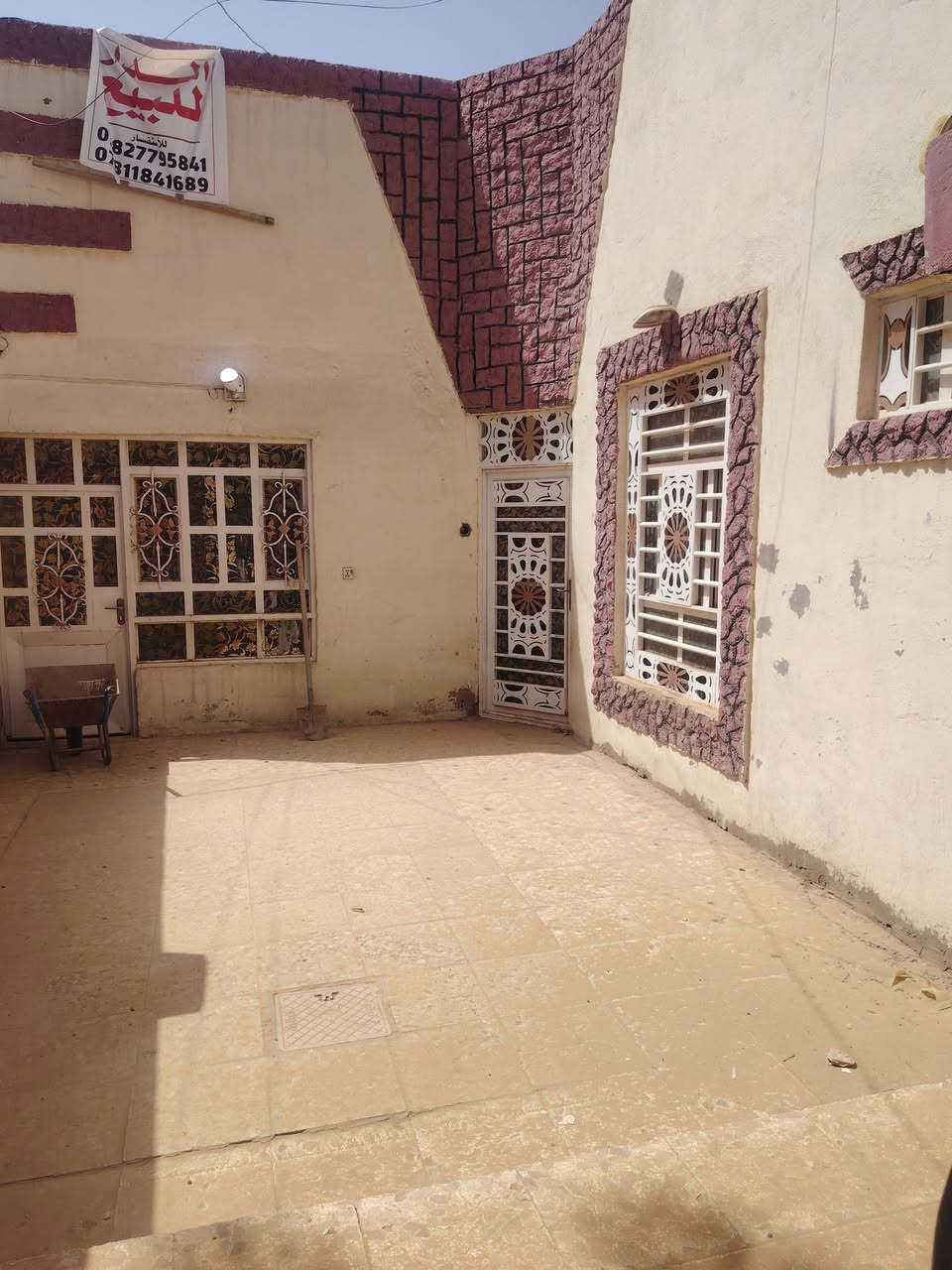 دار للبيع
المساحة: 200 متر مربع 

طابو زراعي 

الموقع:  قضاء الكوفة خلف ميثم التمار عليه السلام

شارع الكرشات 

يتكون من
غرفة عدد  ٣
صالة 4*6.5
أستقبل 6.5*4
مطبخ مفتوح جدار سيراميك أرضية بورسلين 

صحيات داخلية وخارجية

 مكشوفة عدد ٢

بناء مرتب 

أرضية بورسلين أبو الـ 60

وكاشي 

خدمات ماء_كهرباء_  مولده

 للاستفسار والاتصال :

***********

***********
