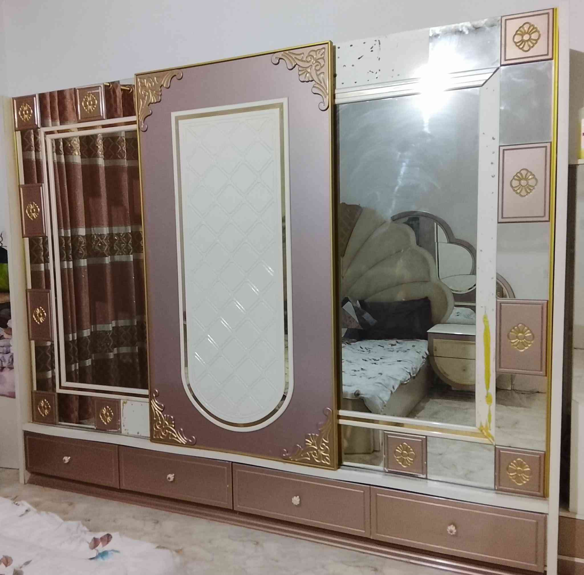 غرفه جديده.  مكانهم العلم 600بيهه مجال


**إذا كنت صاحب هذا الإعلان وتريد حذفه لأي سبب، رجاءا أرسل رسالة إلى الدعم الفني**