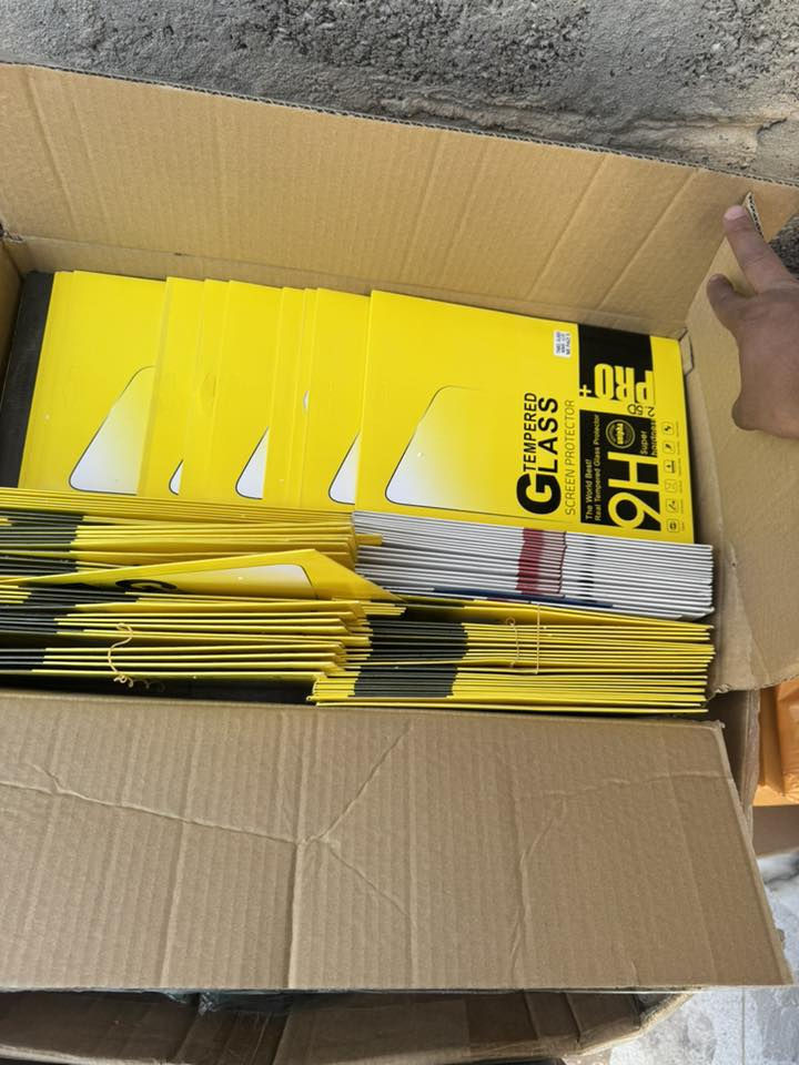 السلام عليكم شاشه ضد الكسر الكل الموبايلات للبيع مفر وجملة بسعر مناسب***********
