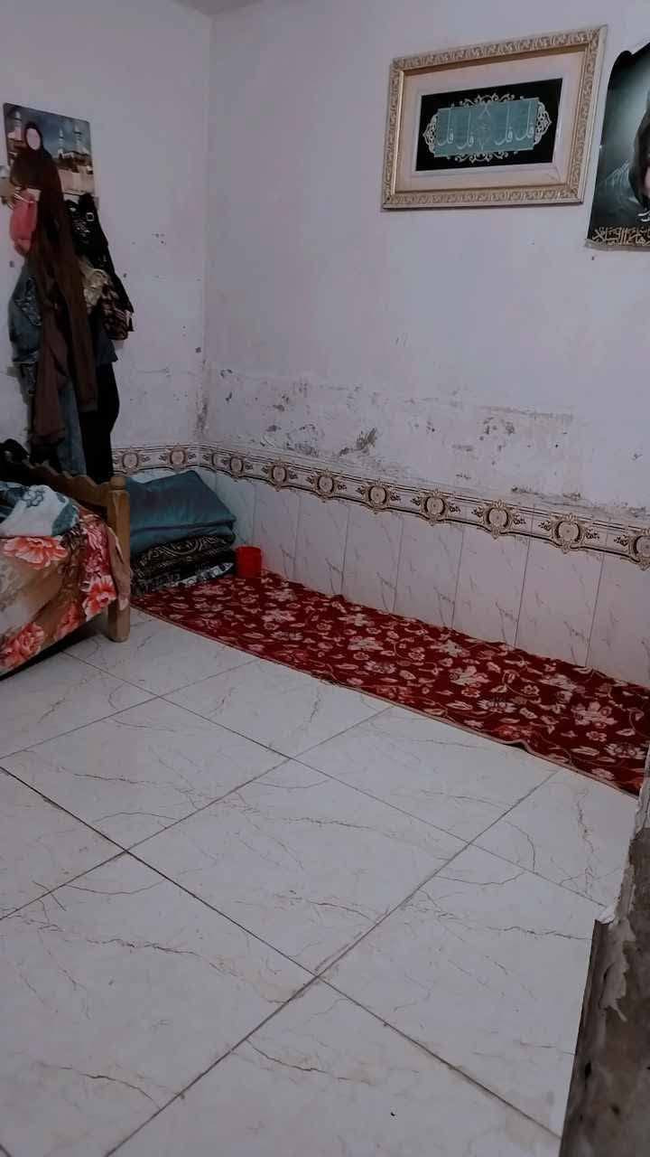 📢 فرصة مميزة لامتلاك منزل طابو صرف

🏡 دار للبيع 📍 الموقع: نهاية شارع سالم 📐 المساحة: 100 متر مربع

✨ مواصفات الدار: ✅ 3 غرف نوم ✅ استقبال ✅ صالة ✅ مطبخ ✅ صحيات داخلية وخارجية

💰 سعر مناسب 45 وبي مجال  حلتو يطونه 30 والبقيه اقصاد

📞 للاستفسار أو المعاينة: ***********

🌟 موقع جيد ومناسب للعوائل، والدار جاهزة للسكن.

📲 تواصل الآن لمعرفة المزيد من التفاصيل وحجز موعد للمعاينة.
