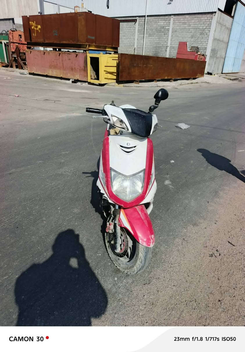 سلام عليكم دراجه للبيع نوع الدراجه سكنس ياباني مكاني ابو الخصيب حمدان لشراي يتصل علا رقم ***********
