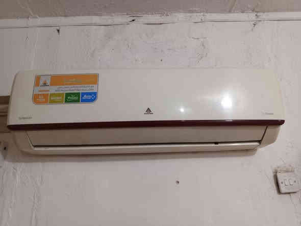 من رخصة الادمن سبلت الحافظ 2طن تبريده ثلج تجي تفحص وتاخذه السعر المطلوب 300 وبي مجال بسيط ***********
