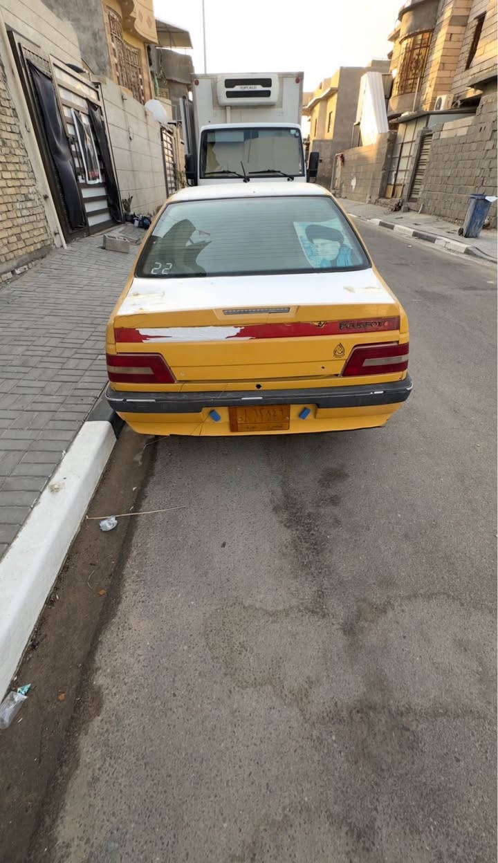 بيجو 405بيه بكن لبدي شوف لعين سعرها 28شراي يتصل*********** البصرة, العراق
