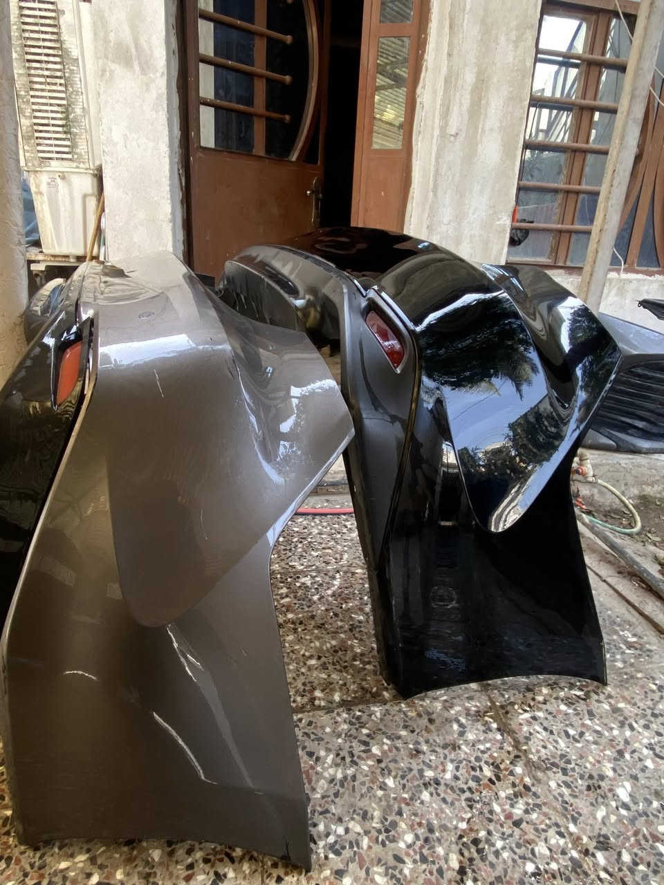 دعاميات كامري خلفيات 2024 - 2018 LE للبيع السوده بيها طخه خفيفه فايبر كلاس تروح مأشر بالمكان المقصود 
والرصاصيه كلشي ما بيها نضيفه كلش 
رقمي ***********
او خاص
