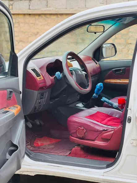 السلام عليكم بيكم هايلكس موديل ٢٠١٢ سياره جاهزه من كلشي تخم تاير حداديه توي مسويه سياره بسمي رقم دولي سياره مالت جناي السعر ١٧٠ *********** /***********
