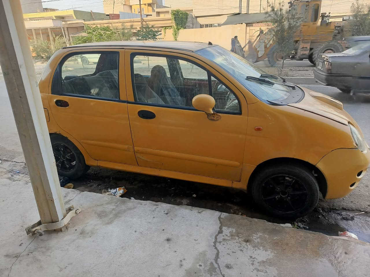 سلام عليكم كوكو للبيع محرك كير شرط هيهءه 900 غرمات صفر شرط الوكاله ول تحويل كاربون بأنزين بيها ورقي متوقف كشر نضيف كدام العين سعر 13 وبيها مجال ***********

