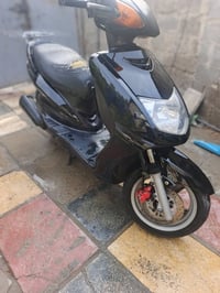 سلامة عليكم دراجه سكنس نثيه البيع دراجه نضيفه وناعمة وكاملة بيها نواقص...