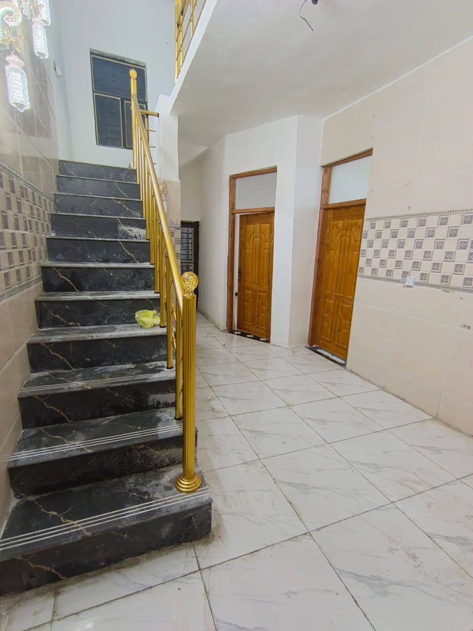 بيت للبيع فقط مساحه 112متر جامع طه ثالث بيت  عن شارع الطاقه الذريه  زراعي سند 25
زيرو غير مستخدم لتصال وساب فقط ***********
