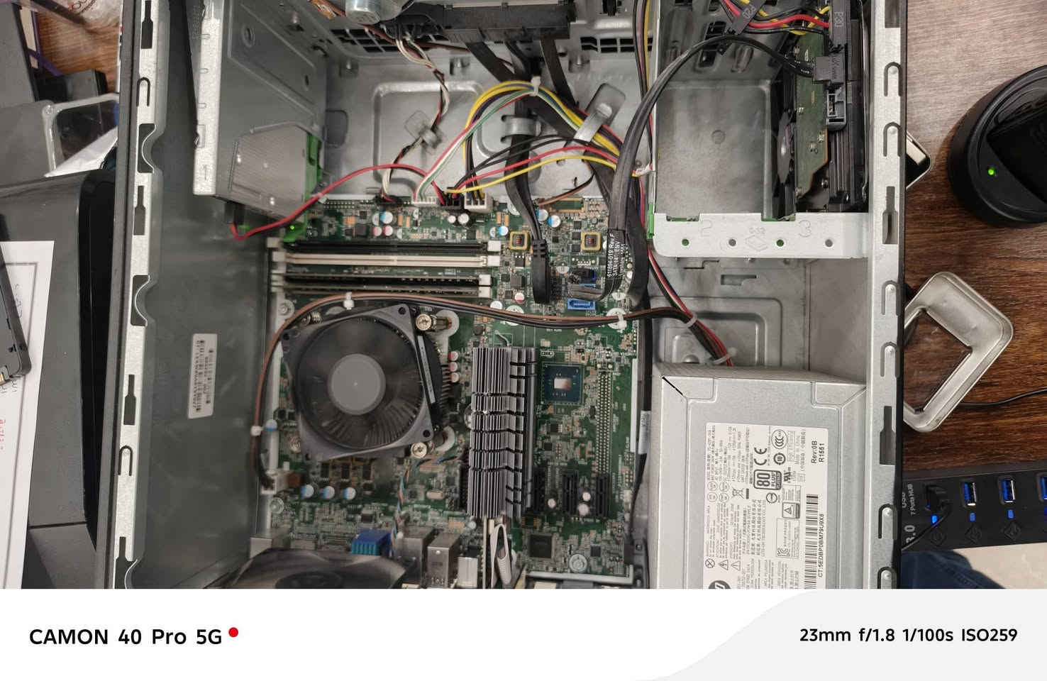 حاسبة دسكتوب ci5  جيل سادس رام 16 هارد 230 hdd كارت شاشة 4G gt730كيس فقط
***********
***********

السعر 230 الف
