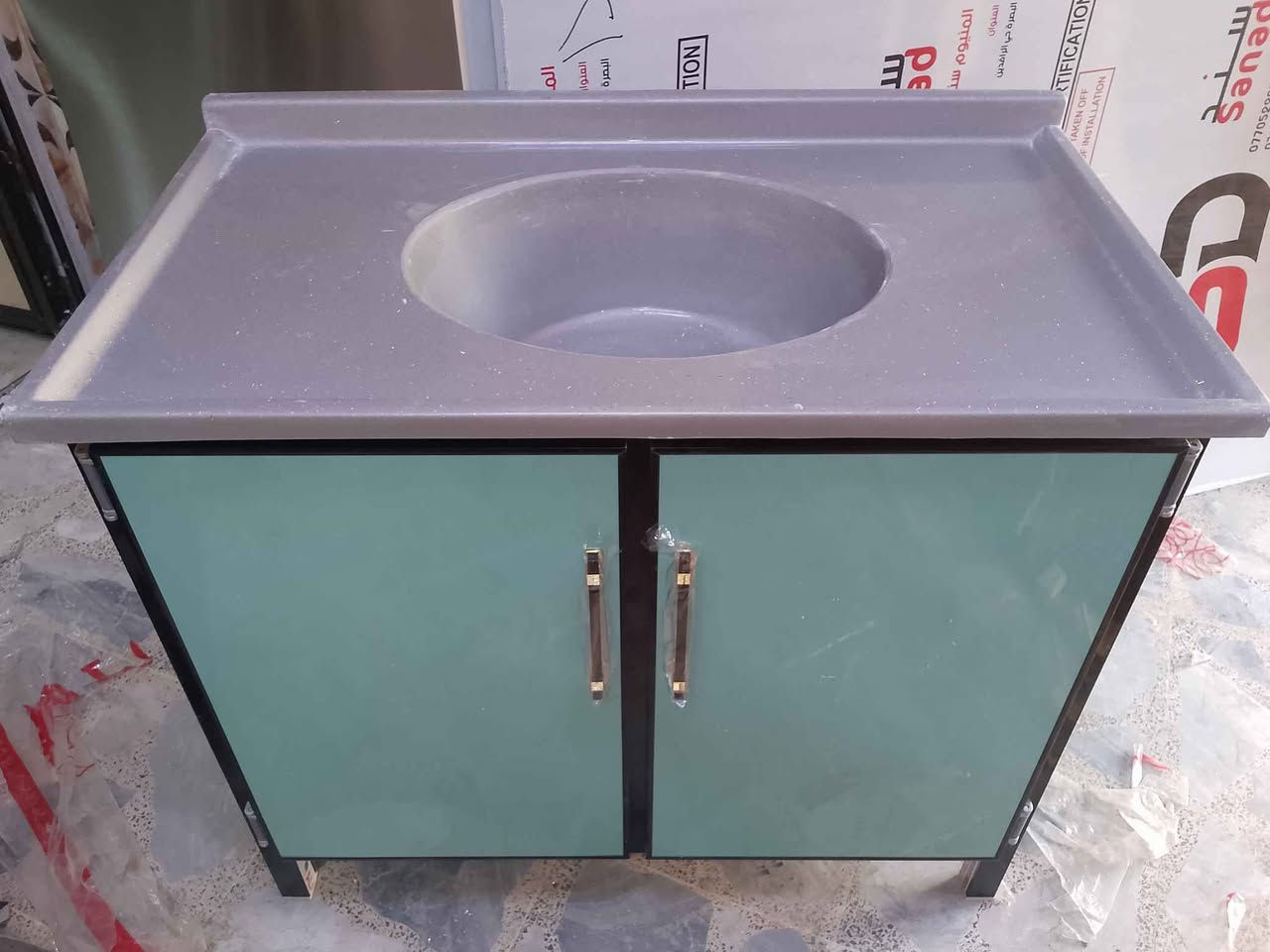 سنك مترمرمر جديد 140 الف ابواب طبقتين مغلف بلاستيك من الداخل ضد الماء مقوى بجسور تحت الارضيه والرف توصيل موجود جميع مناطق البصره حجز وتساب *********** البصرة, العراق
