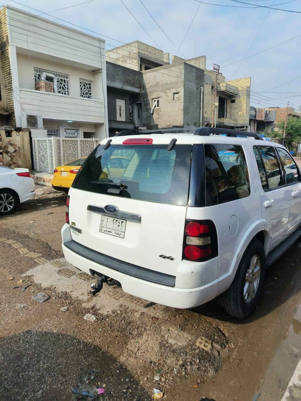 فورد خليجي موديل 2008 بدون صبغ  رقم كركوك تحويل ثاني يوم سنوية جديدة تبريد 3 قطع ثلج 7 راكب داخل اسود وبيجي مكينة 4000 العام شديتها اوربي جديدة لوك السيارة استخدام شخصي وخير من الله مناقصها شي مكانها بغداد البياع للأستفسار على هذا الرقم ***********
