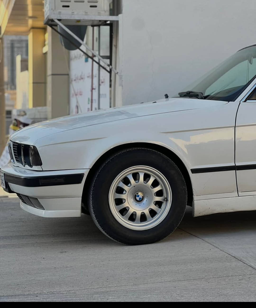 بوفروتني 525i موديل1990 گيرعادي دووجام كاره بايي بي دعم و سبغ رقم جديدي غرامه سفر 
گيرو مه كينه تحويل بشرت سعر 65 و مجال
رقم تلفون *********** دهوك, العراق
