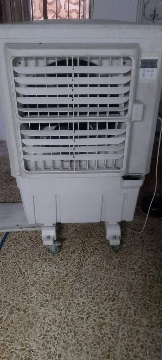 الكنفيرا القهوائي ب40قفلها سرعه وحده
والمبرده البلاستك ب60قفلها جاهزه للشغل  وثلاث سرعات

الكنفيره الجبيره ب60سرعه وحده وهواها ضعيف


**إذا كنت صاحب هذا الإعلان وتريد حذفه لأي سبب، رجاءا أرسل رسالة إلى الدعم الفني**
