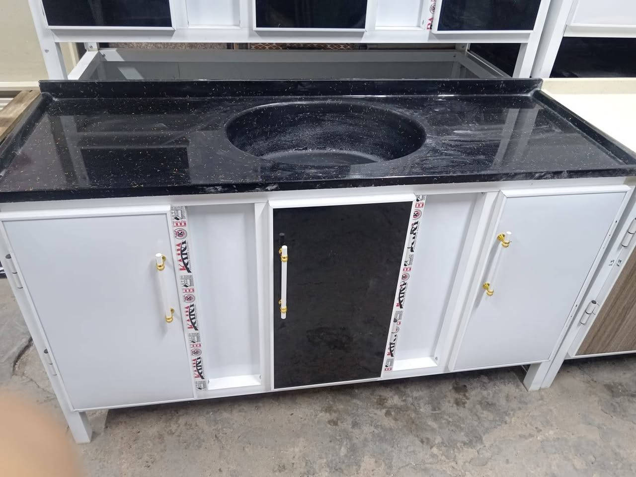 يالله تم وصول سنكات  مرمر الثقيل شقل بنل درجه أوله بلاش بسعر 160 الف القياس متر ونص 
العنوان بصرة حيانيه اول الاين شارع القائد الاستفسار***********
