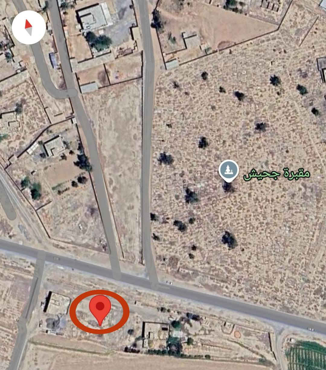 4 قطع للبيع  مقابيل الجحيش عل شارع العام الرئيسي (مسيجات) السعر القطعة الواحدة 17 مليون ./المساحة  200 متر   مراوس بسيارة حديثة  هم يرهم   ( *********** )
