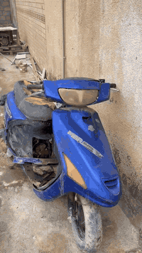 دراجه للبيع  سعر مناسب جداا متروكه محركها ما بي شي
حاليا ما تشتغل متروكه صار تلث اسنين تايراتها ما بيهن شي فقط نازلات 

العنوان ابو صخير سكن المطار 

***********
