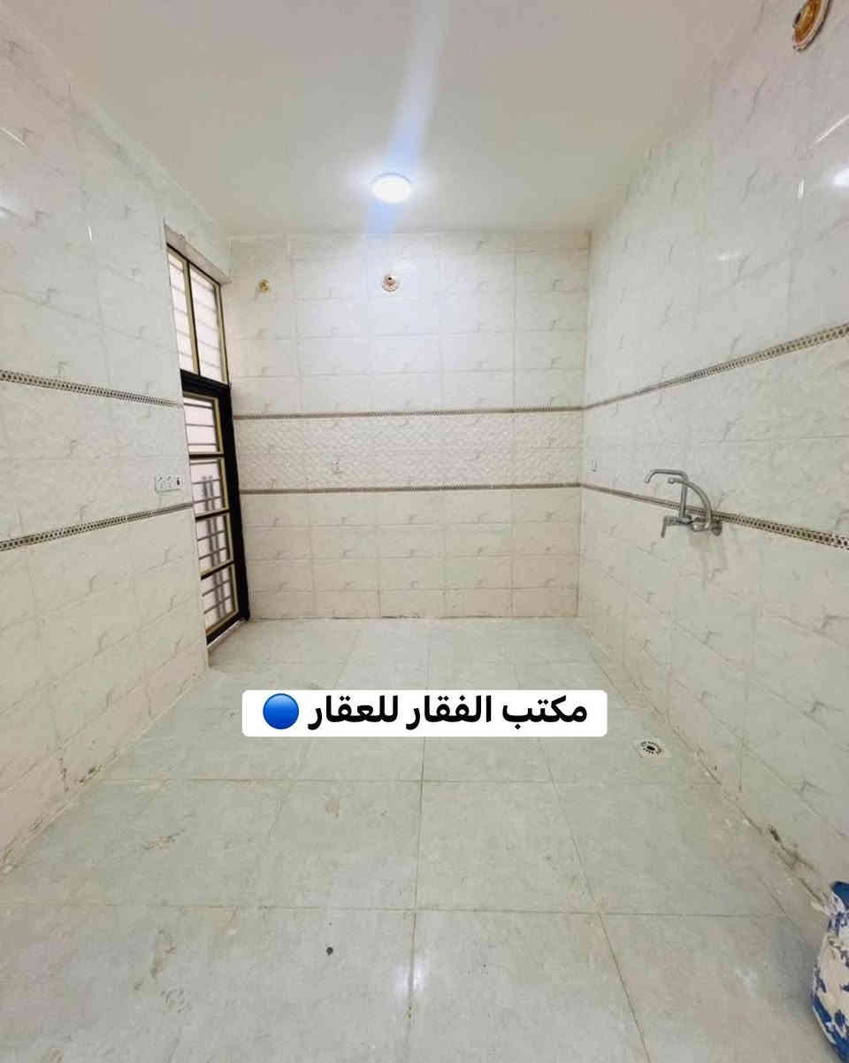 السلام عليكم 
داران للبيع طابو زراعي سند 25 
مساحة كل بيت 100م  طابقين 
يحتوي كل دار على 👇🏻 
غرف نوم 2 - صاله - كلدور - مطبخ - مجمع صحيات عدد 2 - كراج صغير - مناور

الموقع 📍 
نادر الثانيه - قرب حي الزيتون  

للاستفسار عن أي عقار يتم نشرة
      مراسلة الصفحه او الاتصال على 
          *********** - عمار الربيعي 📞 
         *********** - فقار الجنابي 📞
         او زياره المكتب الكائن في 📍 
   نادر الثانيه الشارع الخدمي قرب مول       
   اهل الخير الجديد - مكتب الفقار للعقار
