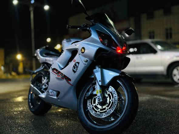 السلام عليكم دراجه F4i 2004
دراجه مثل مموضح بلصوره شلع معدل لاتبخير لاتنقيص لاصوت نعومه خير من الله بطناش تعليك فصلات تخم تاير جواها كهربائيات شغاله كلها/تراي للبصرا.. مكان صلاح دين دجيل سعر دراجه 18 قفل علمن دراجه بدون اوراق ***********
