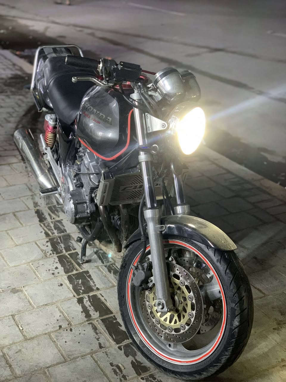 سلام عليكم سيبي فور مكينه 400 دراجه كفاله عامه اي نقص مابيه مكينه هاون ناعمه دراجه فول نضافه مكينه خير من الله كله بلاد بكاني بغداد الشعب رقمي *********** السعر 12 ورقه وبيه مجال بسيط
