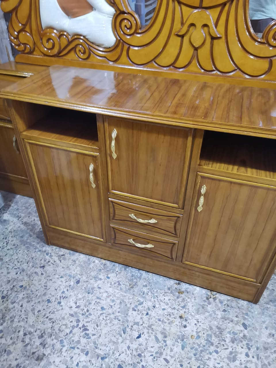السلام عليكم
٦ وملحق صاج داخل وخارج استعمال أشهر اخت الجديده
شغل توصا  للحجز والاستفسار علئ الرقم او واتساب *********** بغداد السيديه حي الاعلام شارع قطر الندئ
