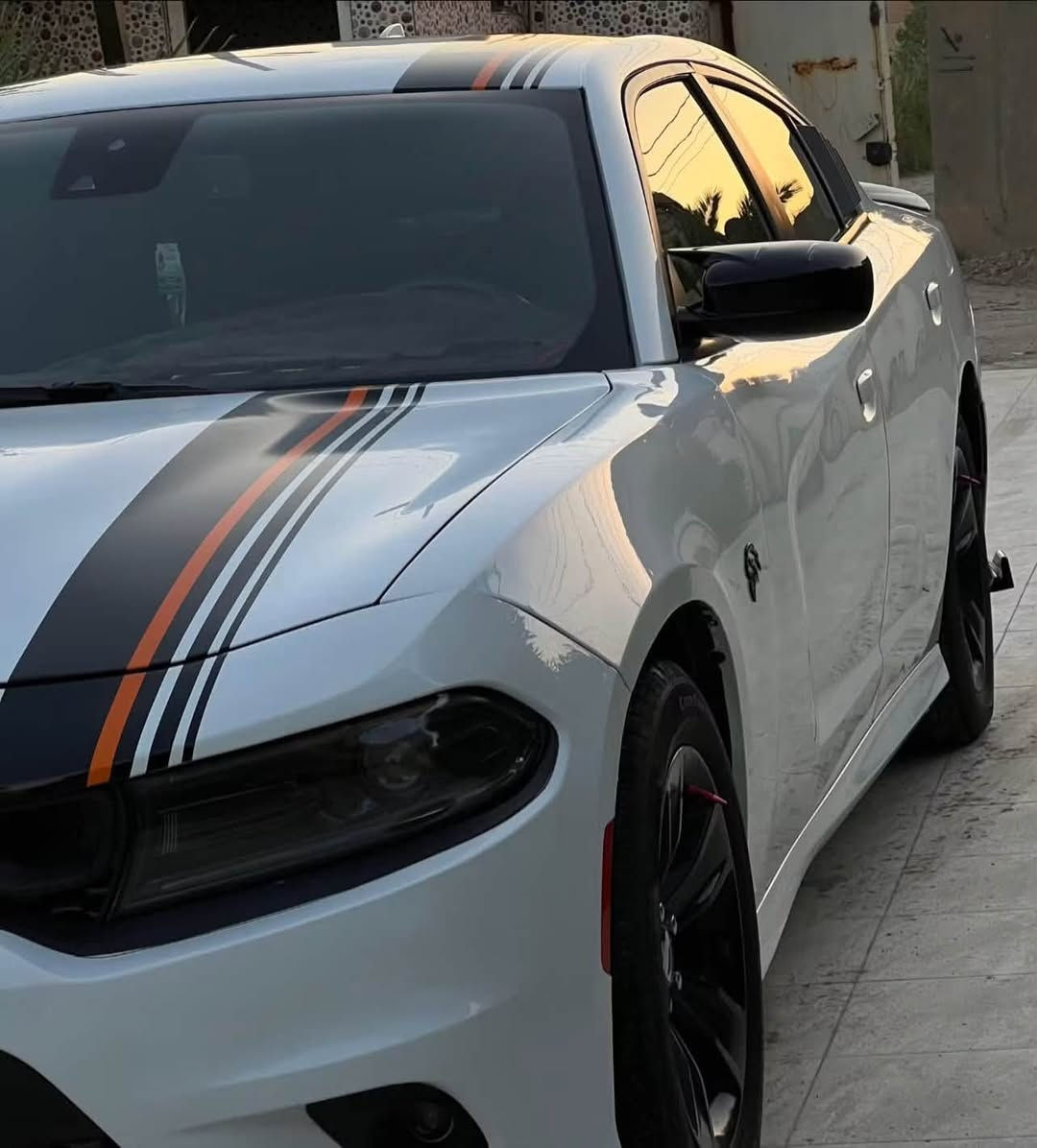 جارجر gt 23 للبيع
بيها قطع صبغ سبب طخات ابيع حزام بدون قماره وتكم وصندوق 
ماشيه سيار ٢٣ الف ميل 
الاستفسار ***********
مكان سياره بغداد الامين 
سعر ١٨٧ بيها مجال بسيط
