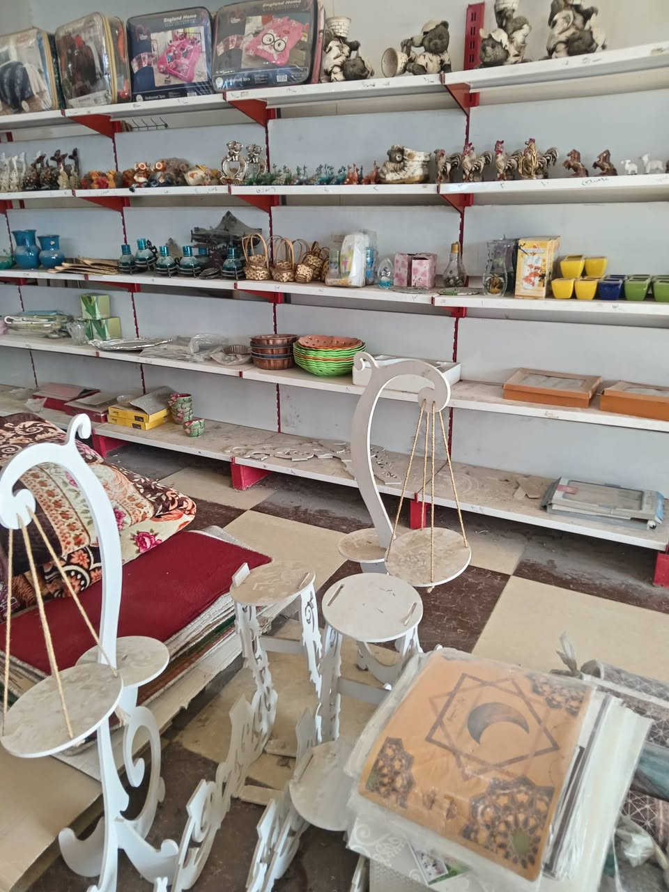 غراض
منزليه للبيع تصفيه محل لعدم التفرغ موقع كركوك حي الواسطي ***********
