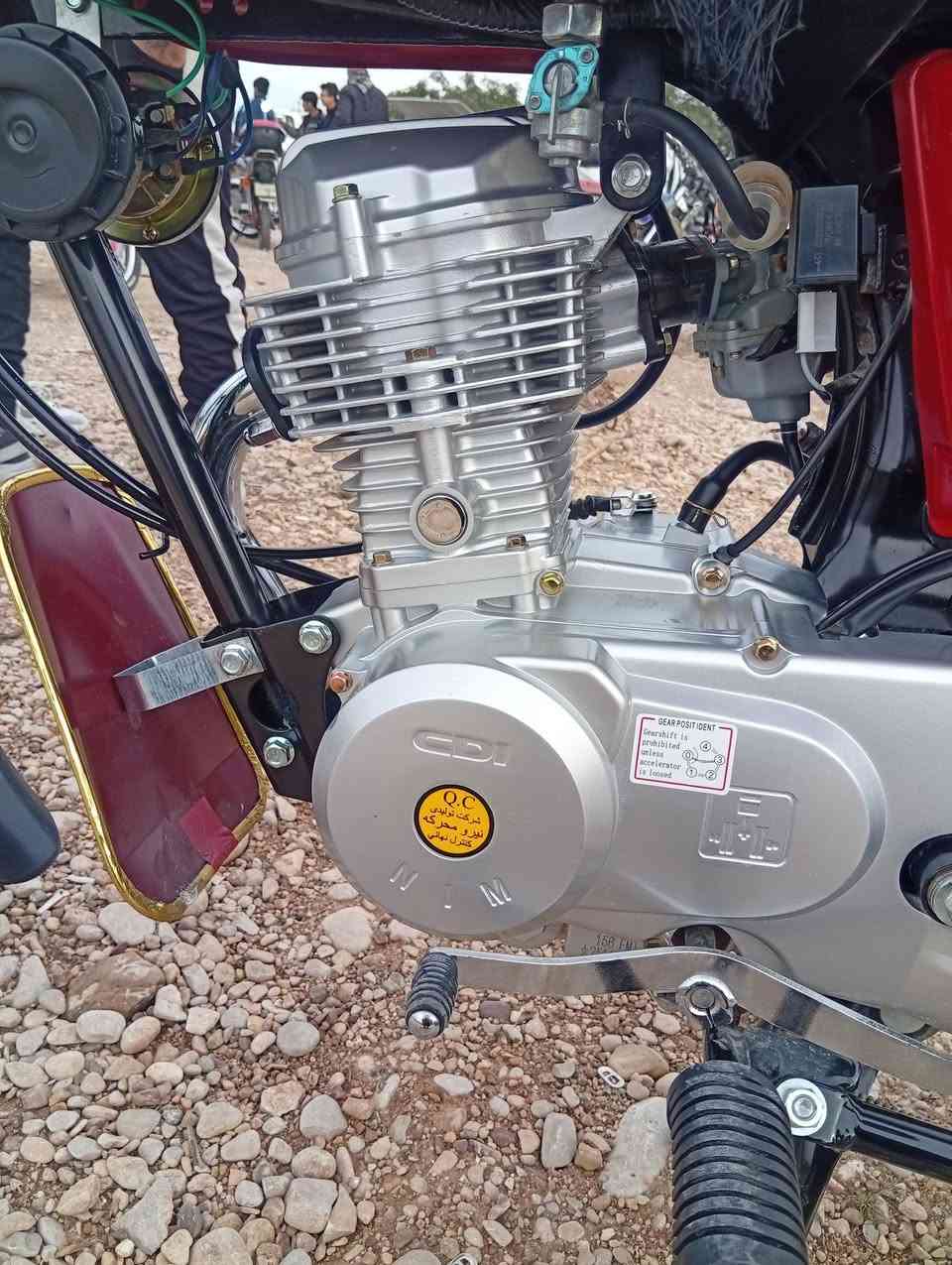 نامه 3احرف شلامچه موديل 27اي عيب مابيها مصار هواي نازله لشارع بيع او مراوس بستوته سعر مليون و200وبي مجال قليل (مكان خانقين) ***********
