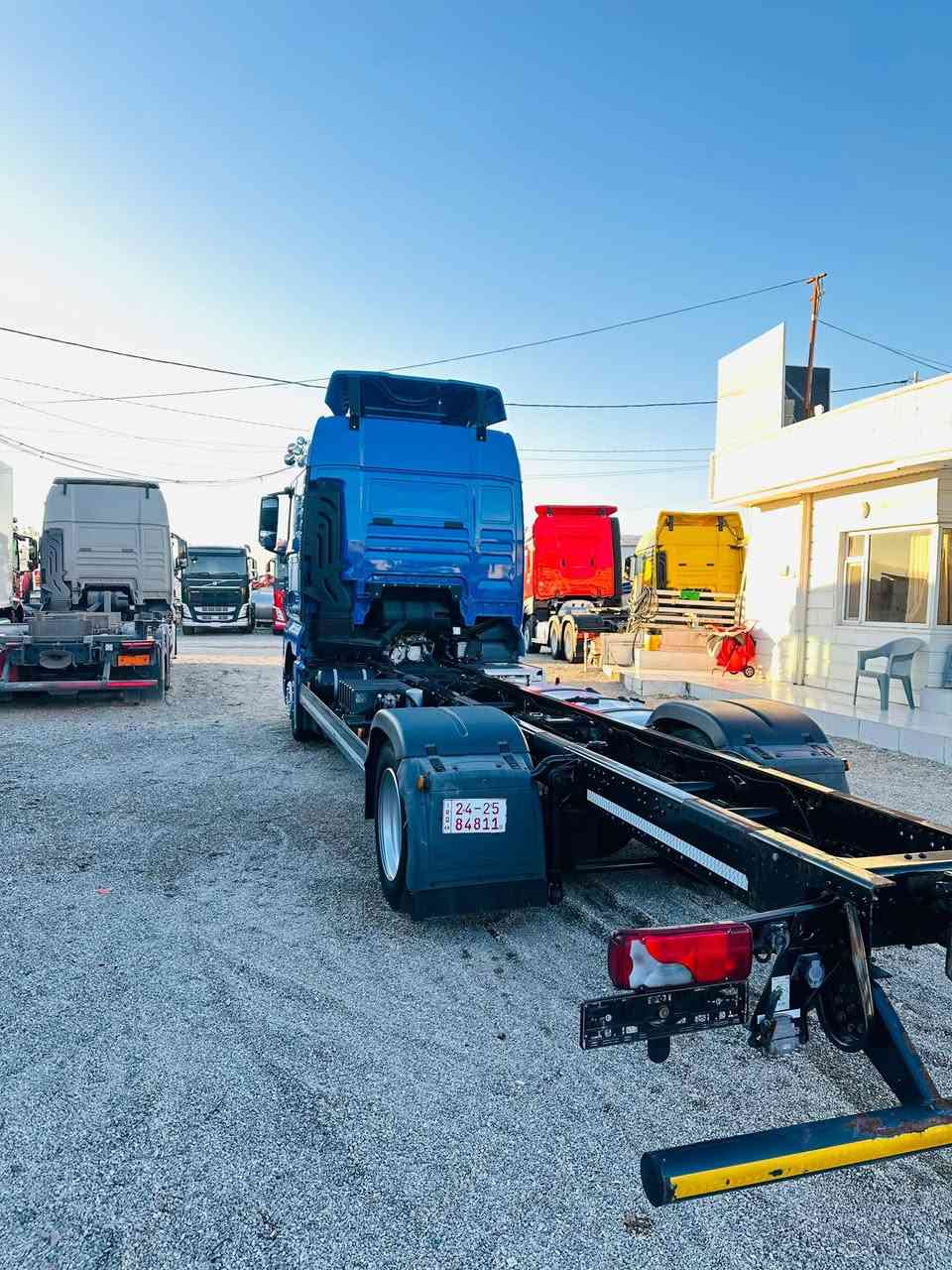 ماشالله 💙 .مان.تاك.دخول جديد. .موديل(2019)
 فول موصفات .قمره كهرباي. ريتايدر .ثلاجه.كاميره .حساس.فول.هورن. طول سبعه و ربع.ناو  زه رد.سياره كه لۆكه .📍معرض بابل. سليماني.
📞***********.)
📞***********.)
📞***********.)
