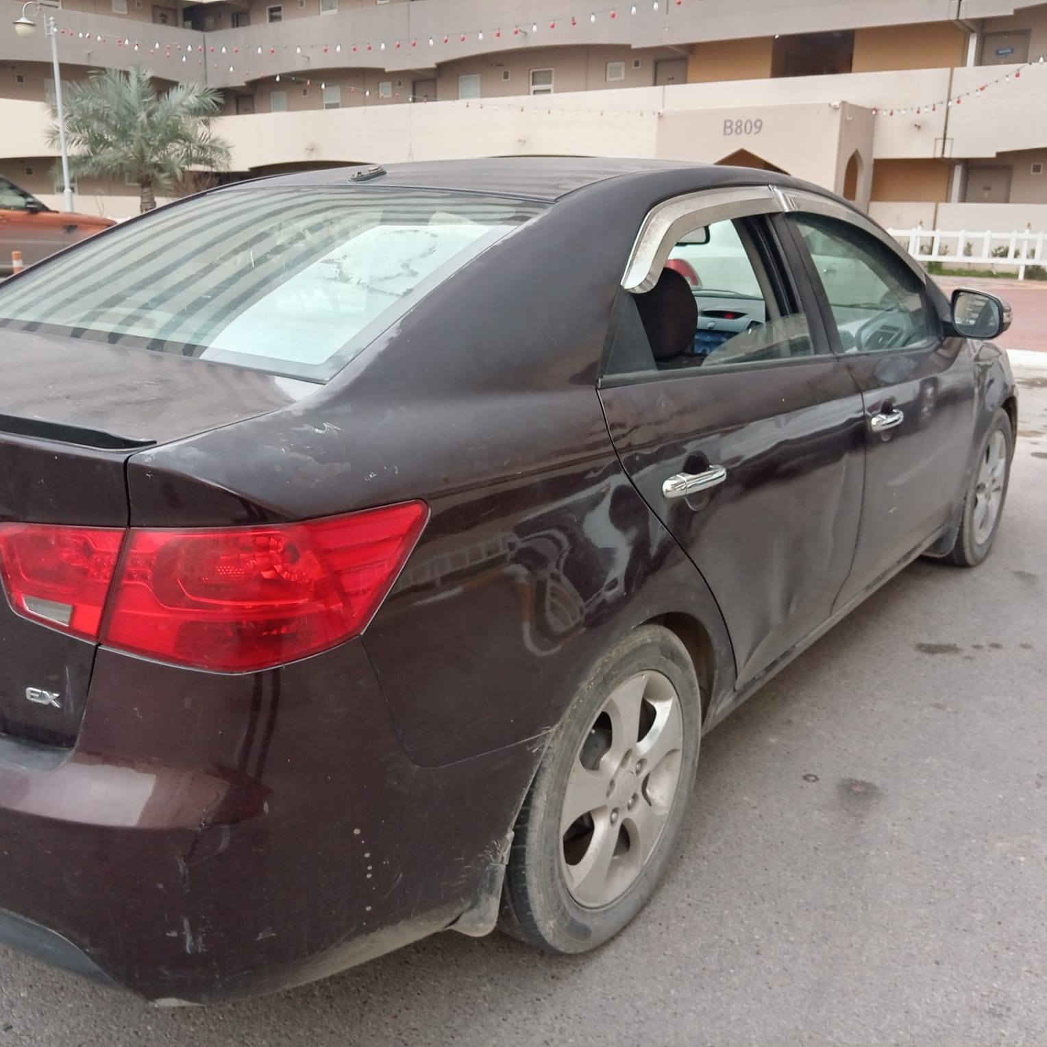 السلام و عليكم فورتي   موديل 2010 وارد امريكي فول عده بصمه ضربتها باب سايق بيه مكانات بارد سعر 85 وبيها مجال عنوان بغداد بسمايه رقم الهاتف ***********
