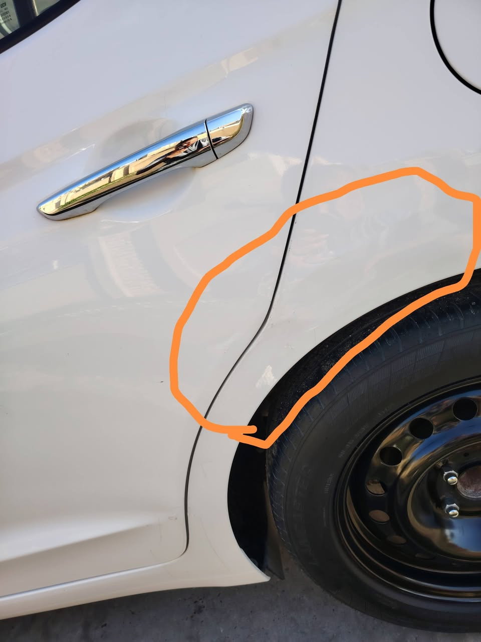 اسلام عليكم
الانترا ١٨ سوبر
رقم بغداد
بيها بارد بل جاملغين محددهن بل صوره الدوسه صبغ دوشمه جديده سياره جاهزه كلها شغاله تبريد تتفئه
بسمي ماشيه ١٤٣ الف وقابله لزياده
السعر ١٤٧ بيها مجال بسيط
رقم ***********
