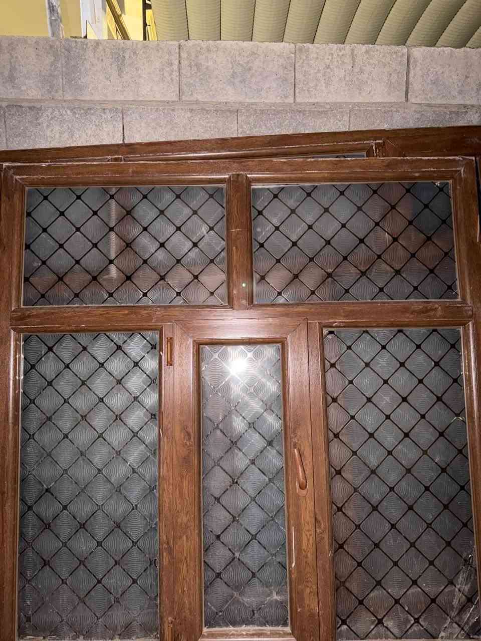 شبابيج للبيع مستخدمات شي قليل ونضيفات كلهن بمليون للتواصل واتساب *********** ومكتوب بل صوره كل واحد وسعرو
