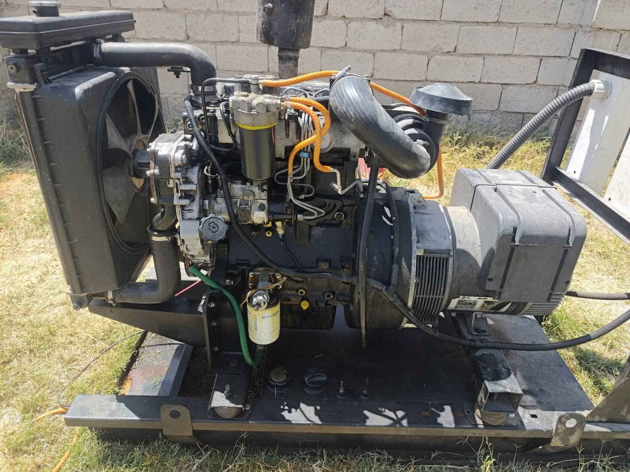 السلام عليكم بيركنز نظيف جدآ 30Kv و3سلندر حجم 105للاستفسار ***********
