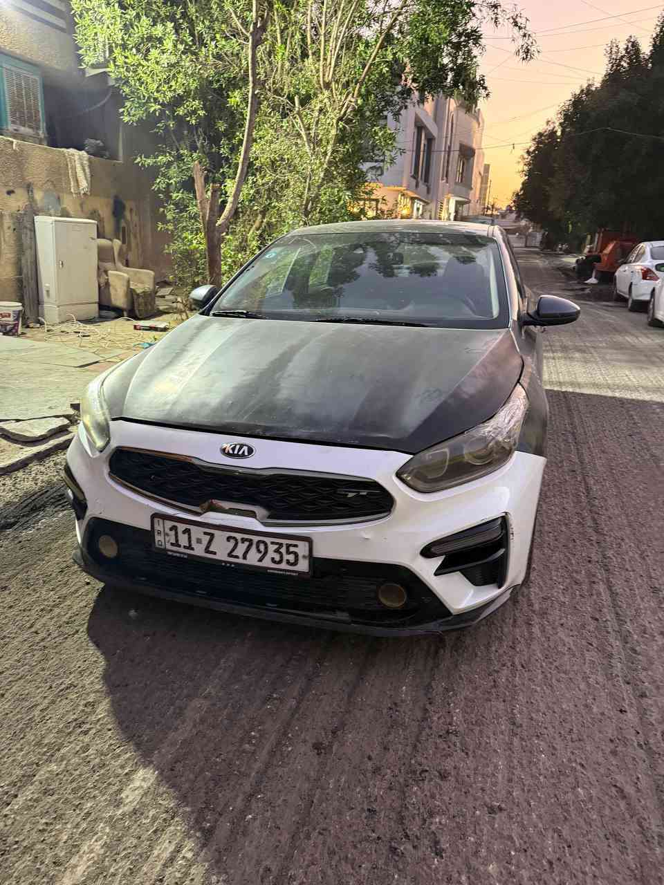 فورتي 2020 وارد امريكي
سياره ماشية 115 الف
5قطع صبغ 
كير محرك تبريد صدر كفالة 
سياره بجمه معيوب يرادله صبغ 
سعره 110 $ بيه مجال 
***********
