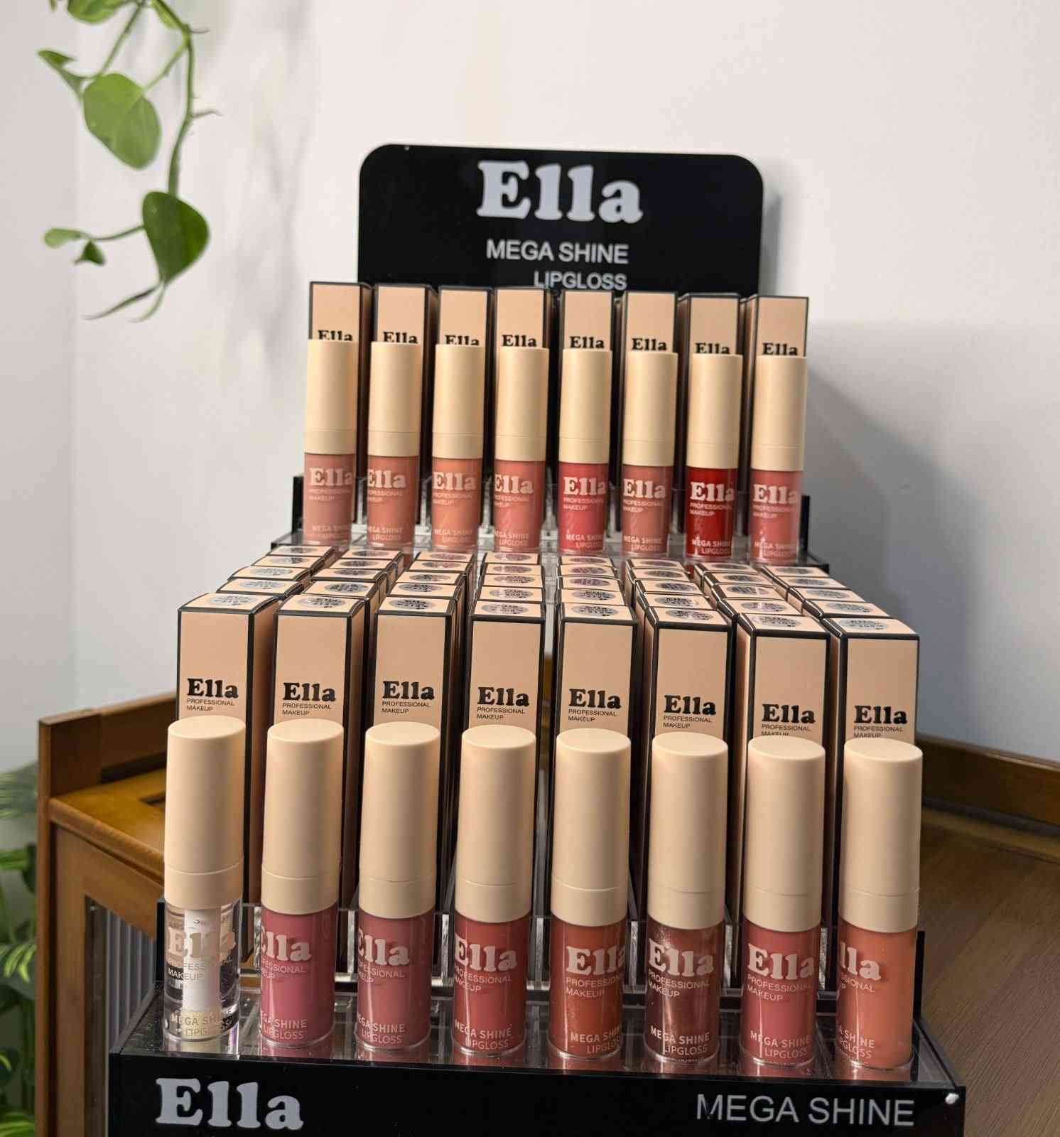 مكياج اصلي بارخص سعر فقط جملة ***********
