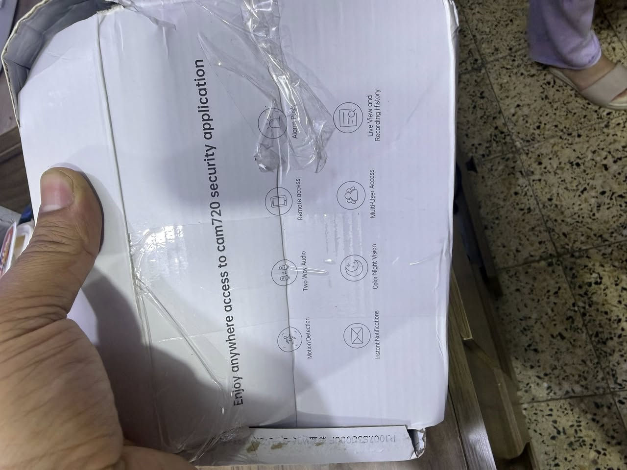كاميرا مراقبة على الطاقة الشمسية
مقاومة للظروف المناخية تربطها على تلفون حساس حركة ونظام ليلي بيها قطعة ممتازة بيها كامرتين وحدة متحركة وحدة ثابتة

للحجز وتساب 
***********
