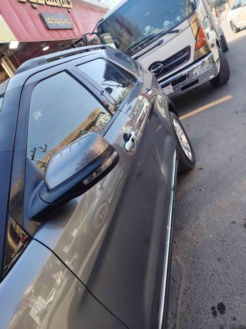 السلام عليكم فورد اكسبلور 2013 لمتدد فول مواصفات 7راكب تبريد مركزي السياره حادثه مسطرة بالجنطة فقط ضربتهه خفيفة كلش مابيهه نقوصات لايت زنون مكينة وكير خير من الله السيارة بسمي تحويل ثاني يوم رقم بغداد السعر 130 ورقة العنوان بغداد للاتصال ***********
