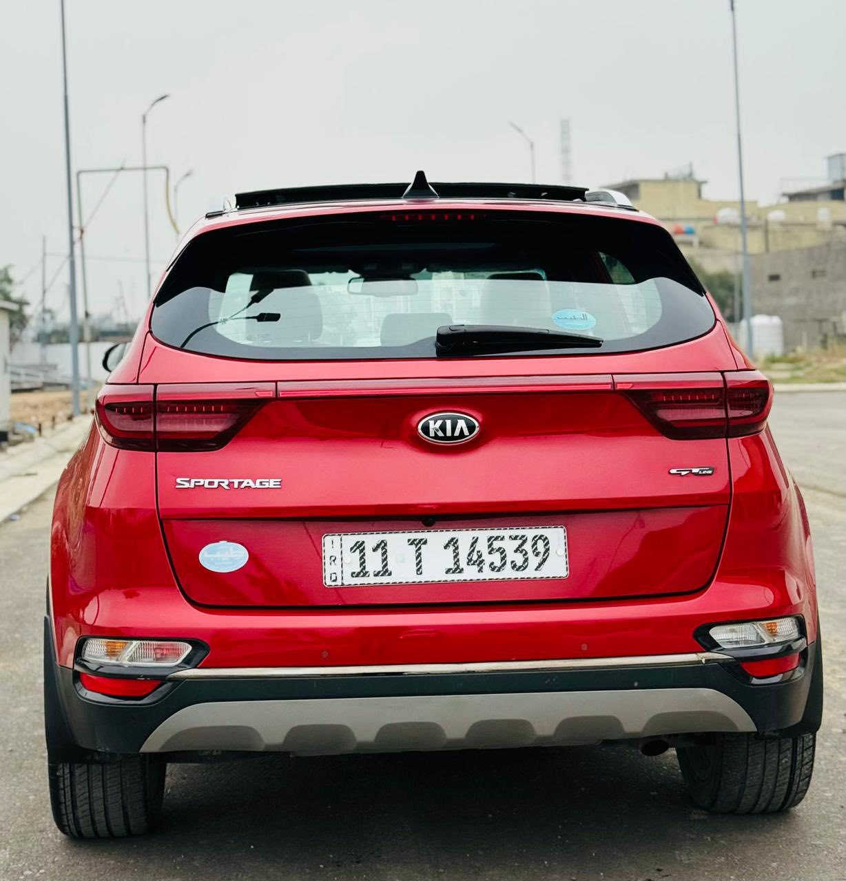 السلام عليكم
كيا سبورتج خليجي جيتي لاين موديل 2020
 الشركة الدولية ع ايد وحدة من الزيرو
ماشية72 حقيقي
فول مواصفات ١/١ معروفة 
محرك ٢٠٠٠ دوش 
رقم بغداد تحويل ثاني يوم
مكفولة عام من الصبغ والتبديل 
بانوراما.
بصمة دخول وتشغيل.
سايد بريك بصمة.
مانع منحدرات.
شاشة كبيرة.
اريل نفكيشن.
شاحن واير ليس .
تشغيل عن بعد
شفتات سرعة.
اوتو هولد.
جنطة كهرباء.
كشنات جلد بلادي و كهرباء.
.داخل لونين حمصي واسود.
حساس امامي وخلفي.
خمسه ويل كب .
قطعتين تبريد بيانو.
كامرة خلفيه.
تحكم ستيرن.
شاشه قرائه الاعطال
 .3 انضمة قيادة  
سيارة جاهزة من كل النواحي صدر تايرات
السعر195 بيه مجال بسيط جدا
الاستفسار***********
العنوان بغداد
