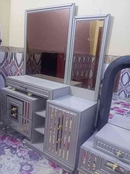 غرفه اخشاب تركي للبيع الاصلي مستعمله قليل ونضيفه كلش العنوان الناصريه قضاء الشطره للستفسار مراسله واتساب ***********
