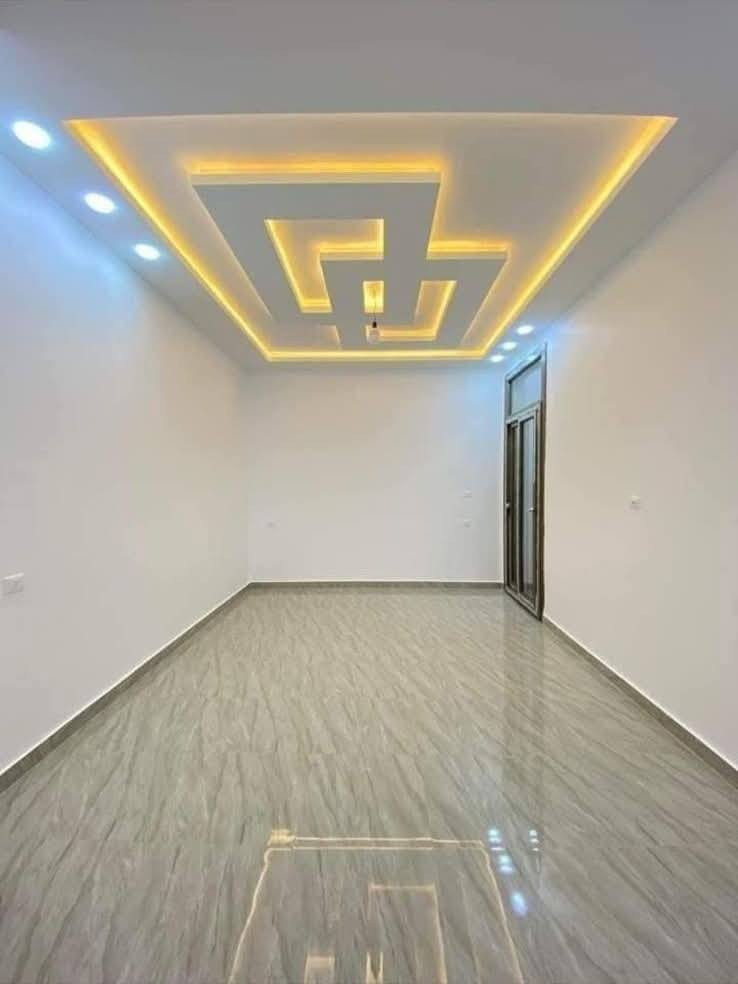 صبغ بنتلايت كرسته وعمل المتر ألف دينار صبغ بلاستك كرسته وعمل المتر ألفين دينار صبغ جوتن خمسة ألف دينار الاتصال على الرقم *********** أو المرسلة
